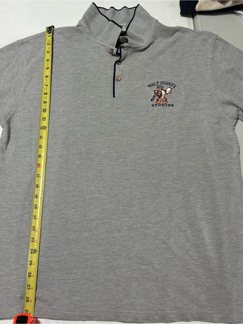 Vintage Disney Shirt Mens XL Gray Short Sleeve Polo Tigger Walt Disney Studio